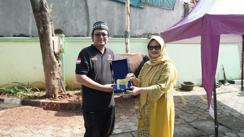 Idul Adha 1445 H, MTXL Axiata salurkan hewan kurban